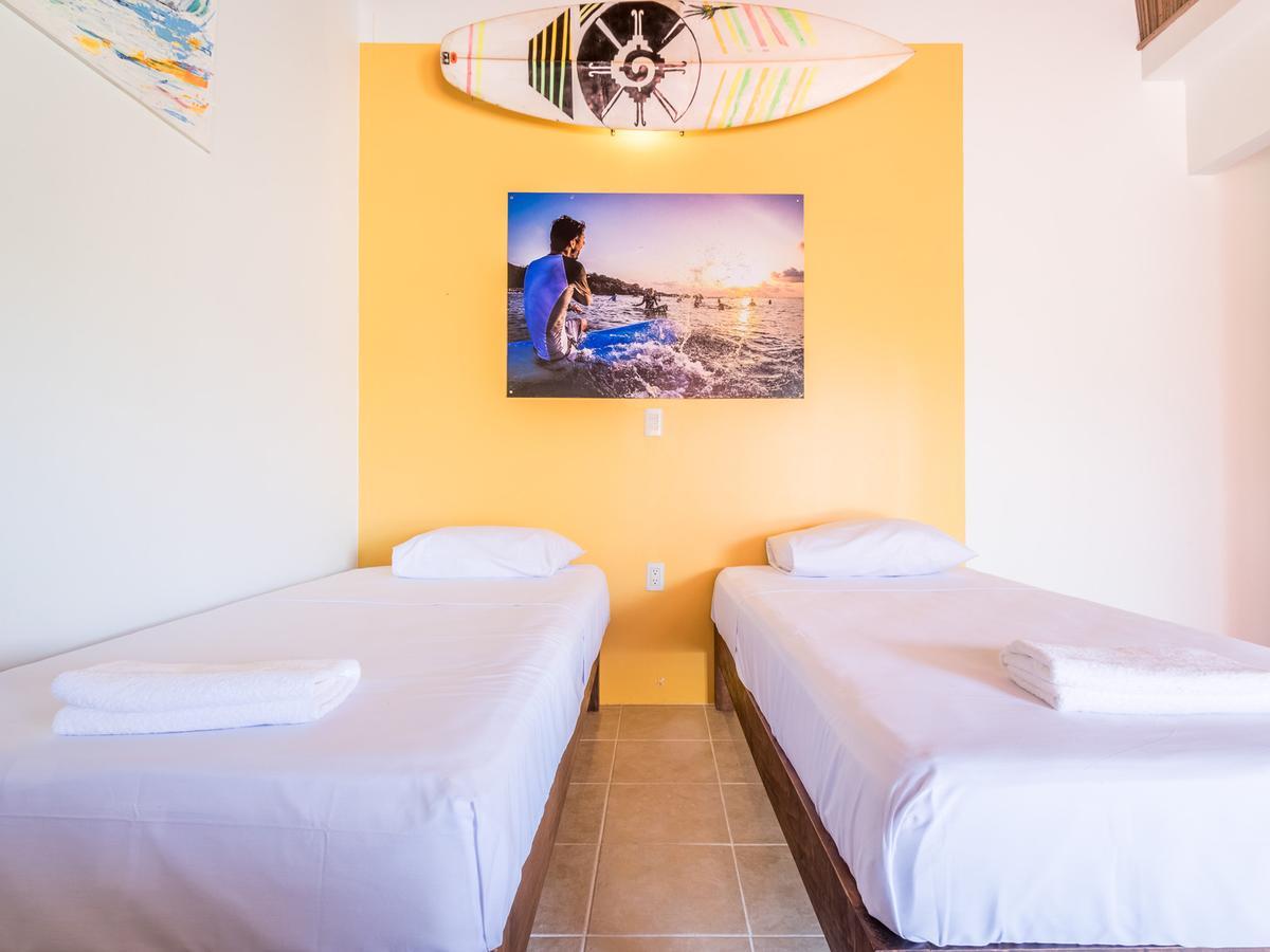 A Pousada Experiencia Surf Camp Brisas de Zicatela Exterior foto