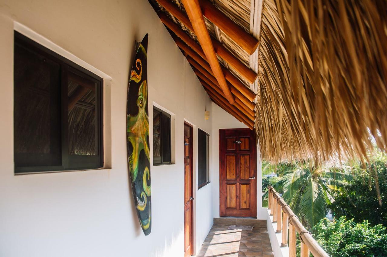 A Pousada Experiencia Surf Camp Brisas de Zicatela Exterior foto
